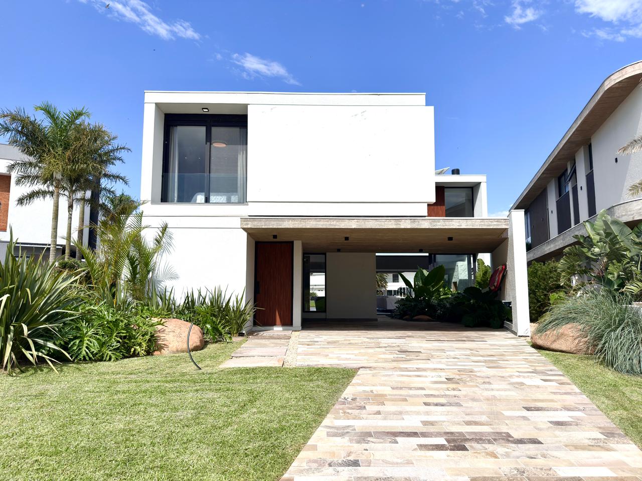 Enseada Lagos, 474m². Saiba mais!