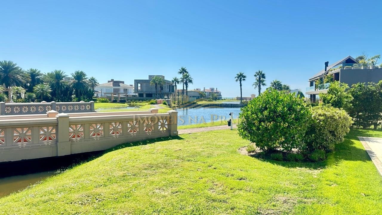 Foto 12 — Casa em condomínio no Playa Vista !