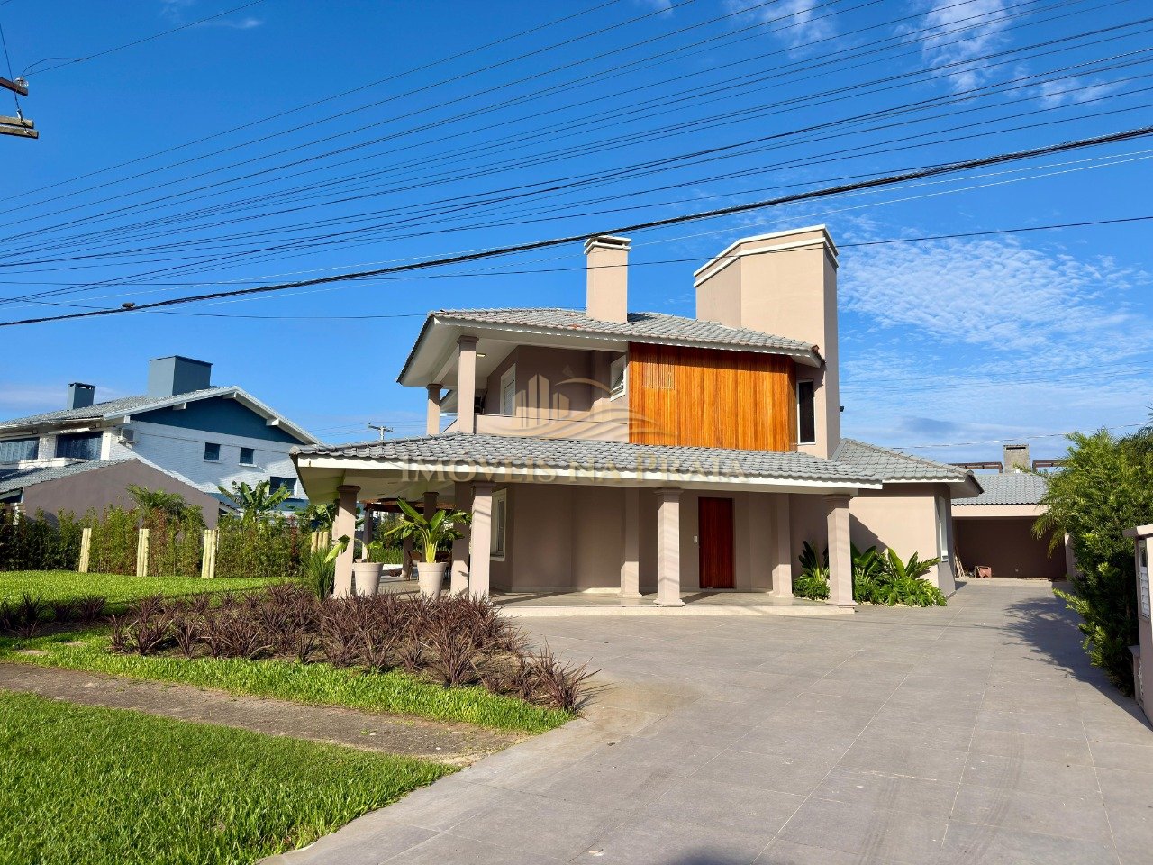 Casa em Condomínio no Atlântida Lagos Park.