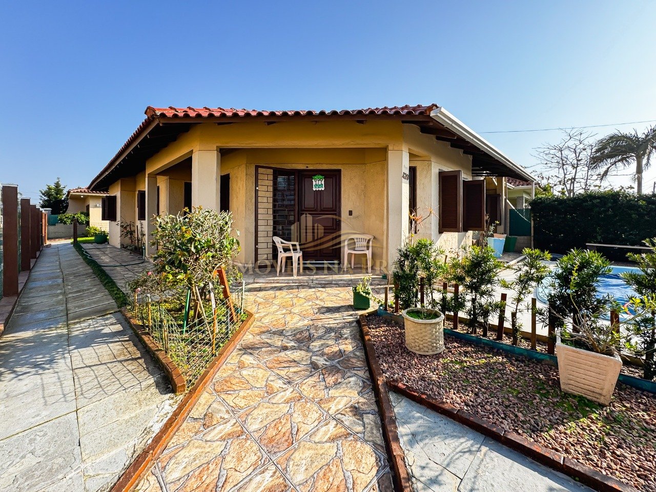 Casa com 3 dormitórios em Rainha do Mar.