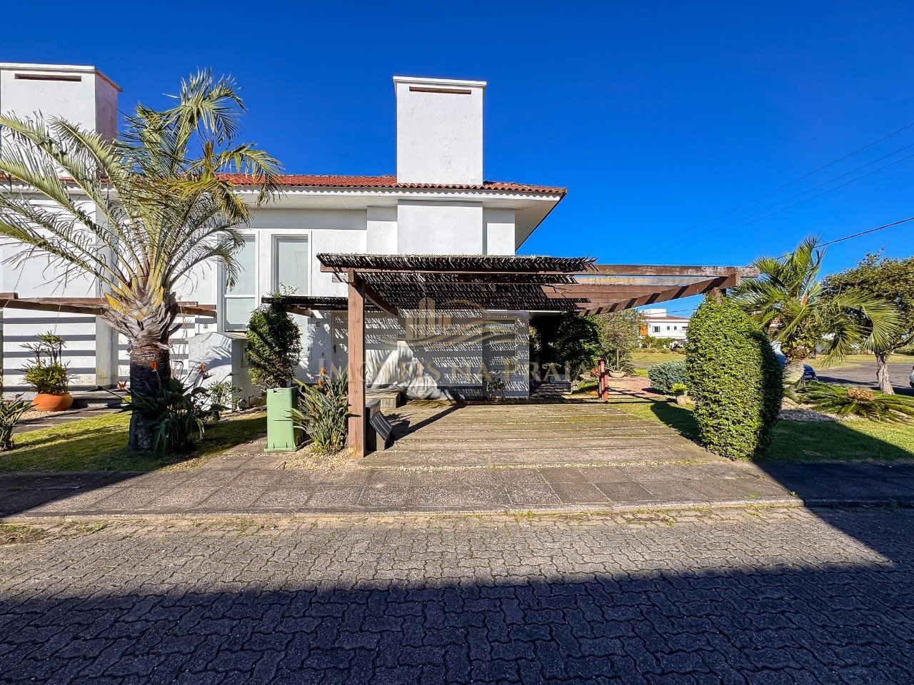 Casa em Condomínio no Green Village.