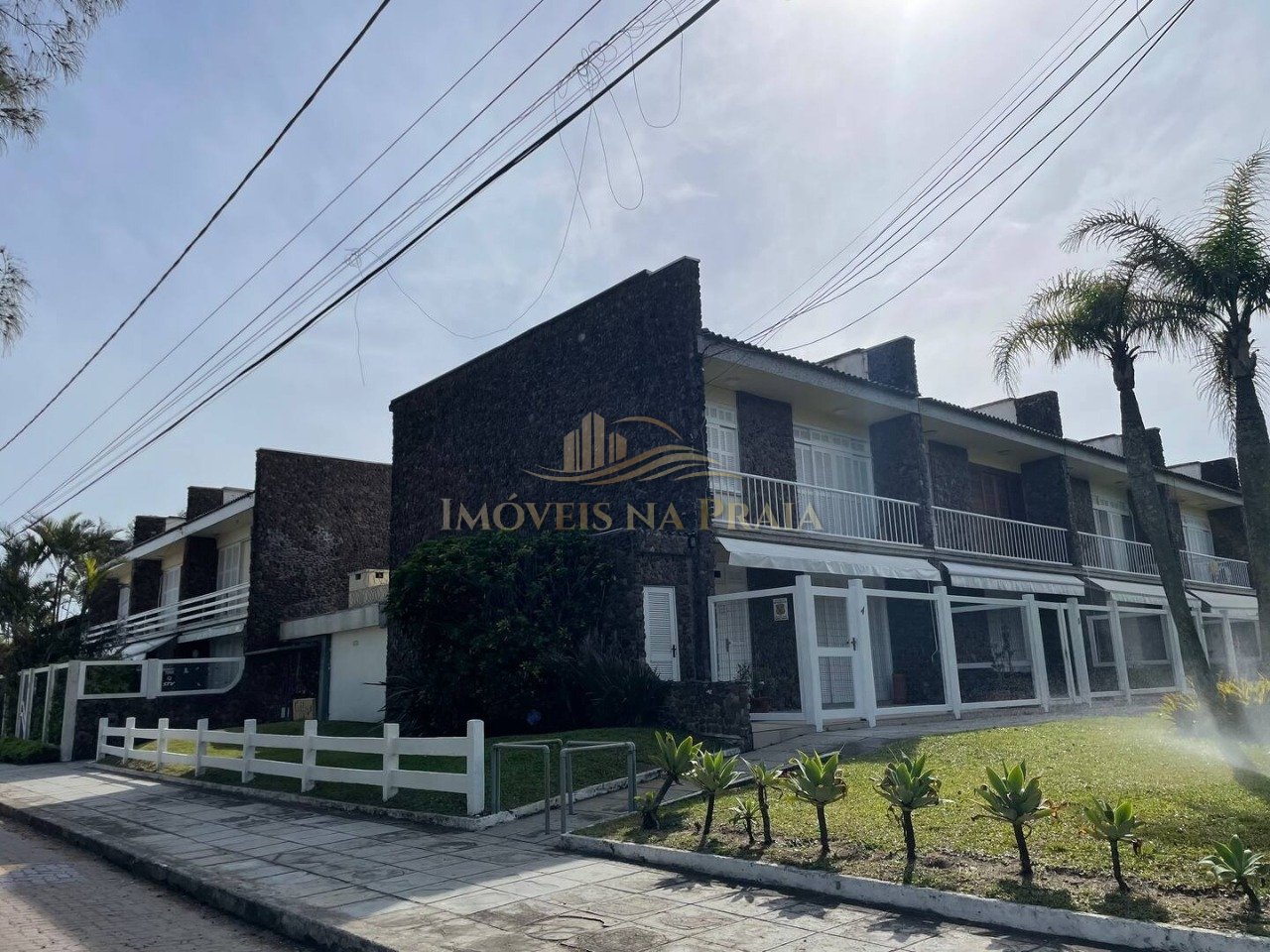 Foto 4 — Duplex 4 dormitórios no condomínio Cotage, em Atlântida.