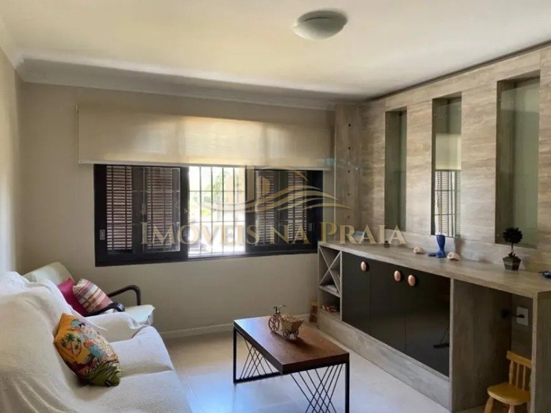 Apartamento 3 dormitórios em Atlântida.
