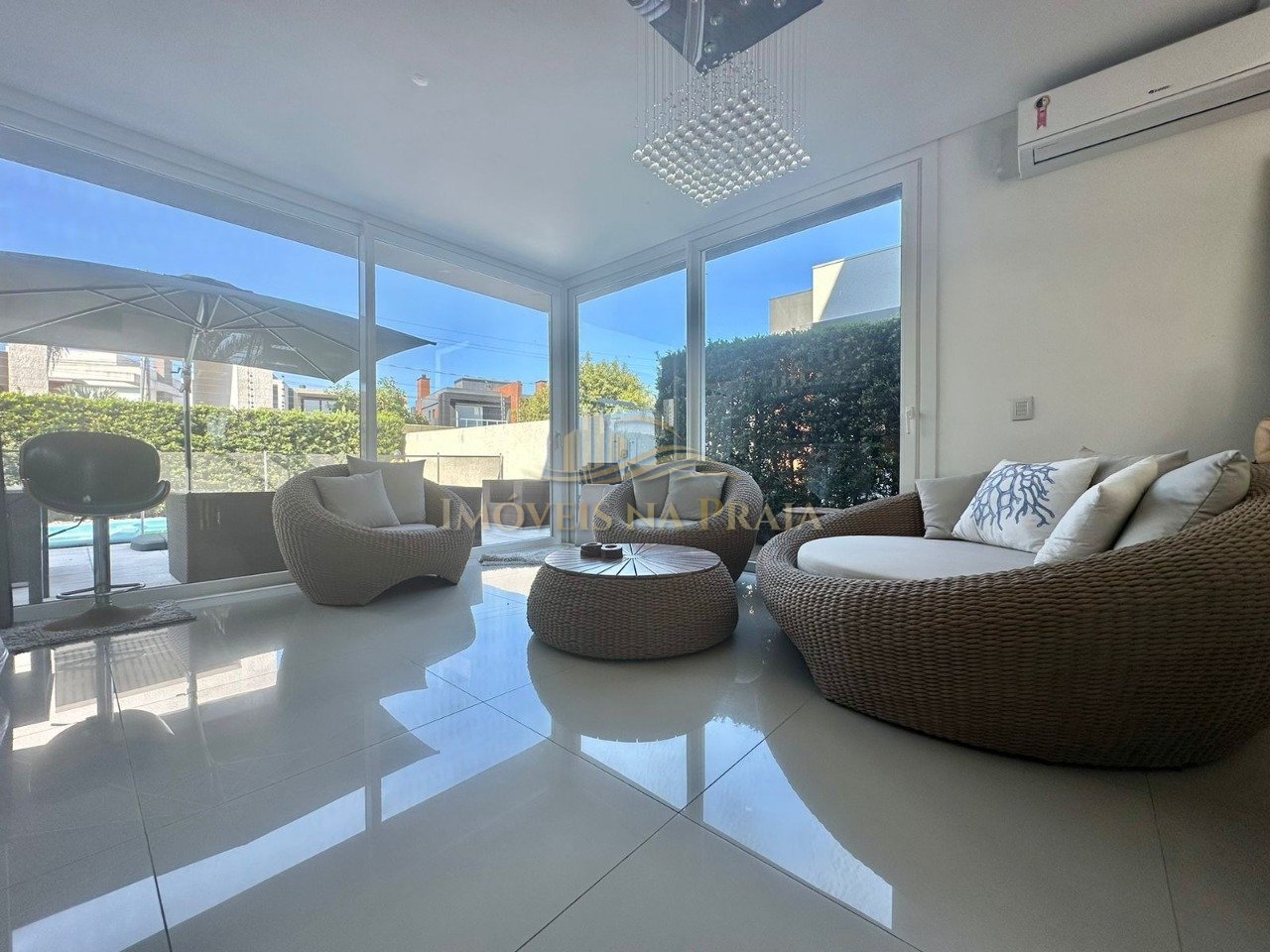 Foto 4 — Casa em Condomínio no Quintas do Lago.
