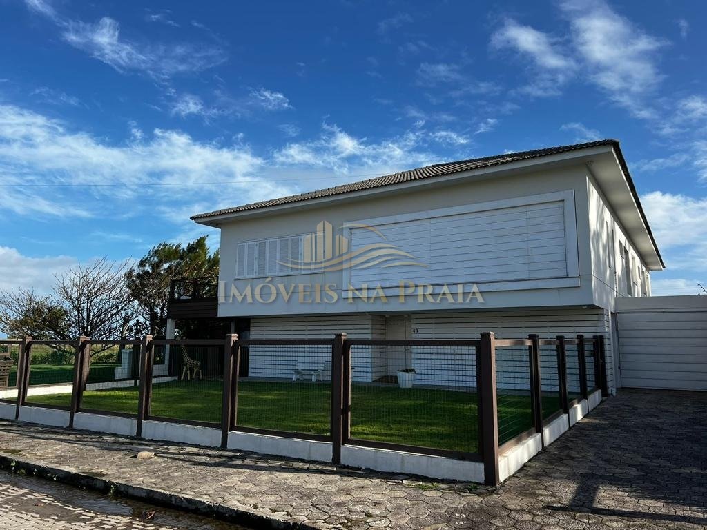Casa 6 Dormitório(s) Bairro Atlântida
