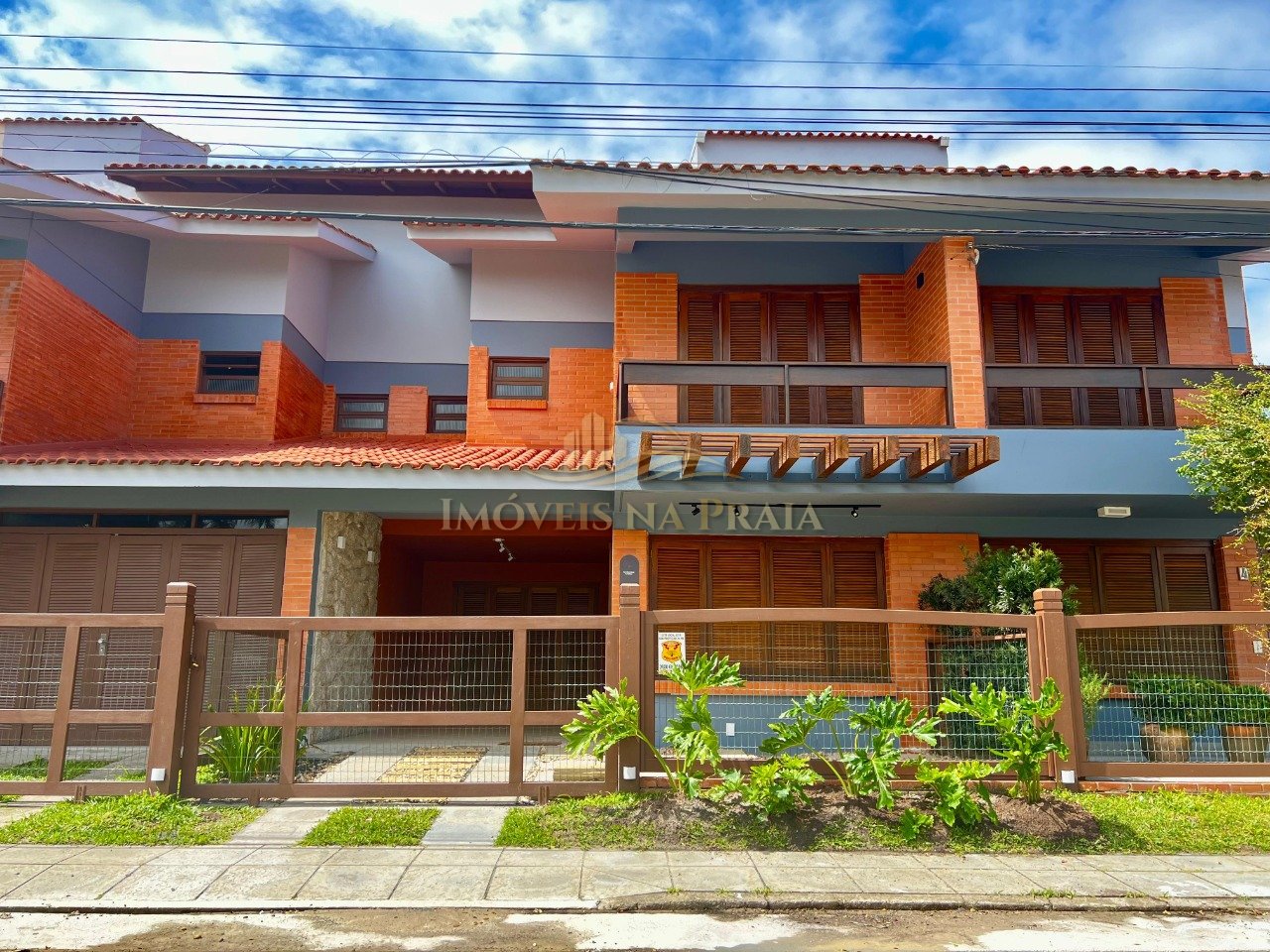 Duplex 4 dormitórios no bairro Centro